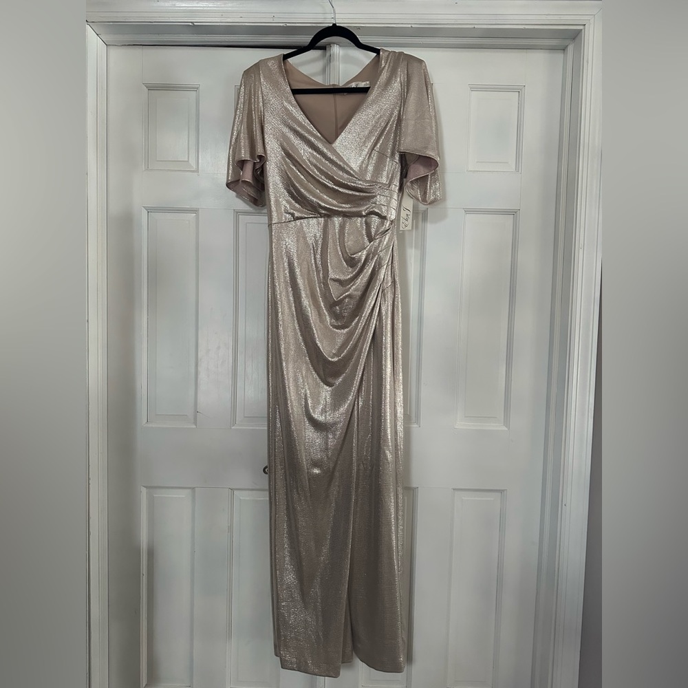 New with Tags gold shiny formal Eliza J dress